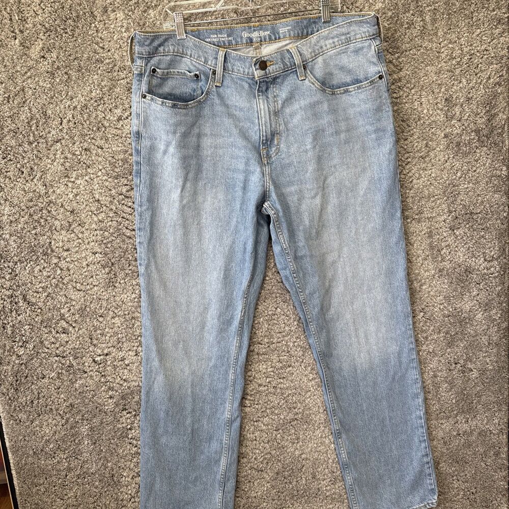 Goodfellow Men’s Jeans Size 40 X 32 Light Wash Straight Leg Denim